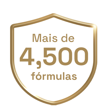 Escudo dourado com o texto 'Mais de 4.500 fórmulas', ressaltando a excelência na formulação dos produtos Colgate Total.